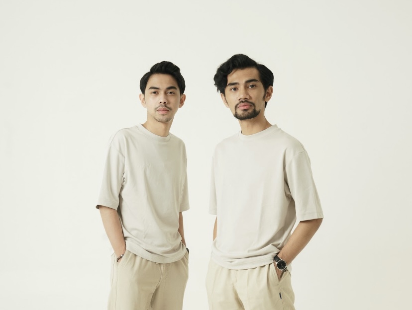 “Tertunda”, Sajian Pembuka Duo DBATLAYAR Memasuki Industri Musik Tanah Air